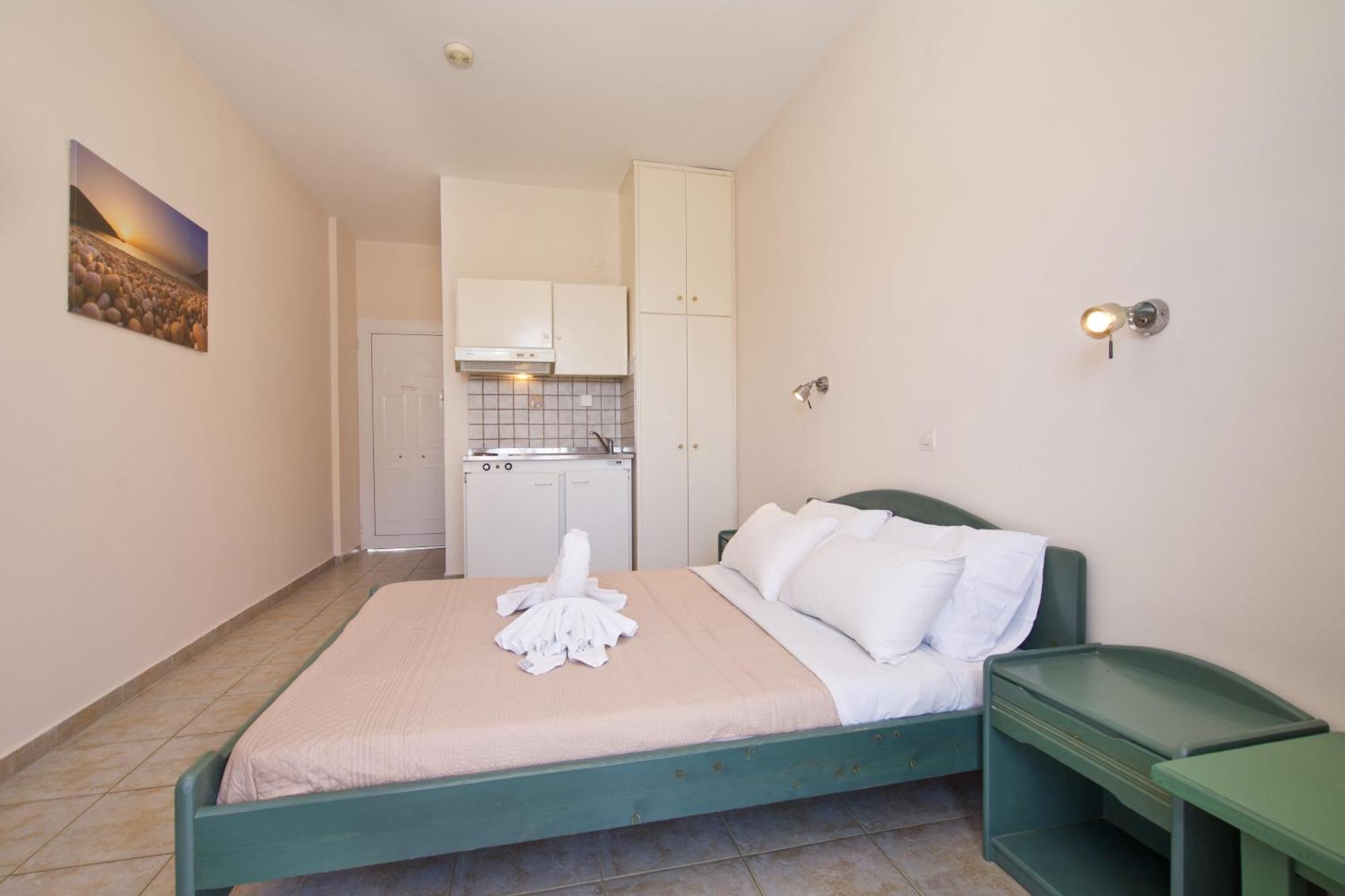 Skala  Theodora Studios & Apartments מראה חיצוני תמונה