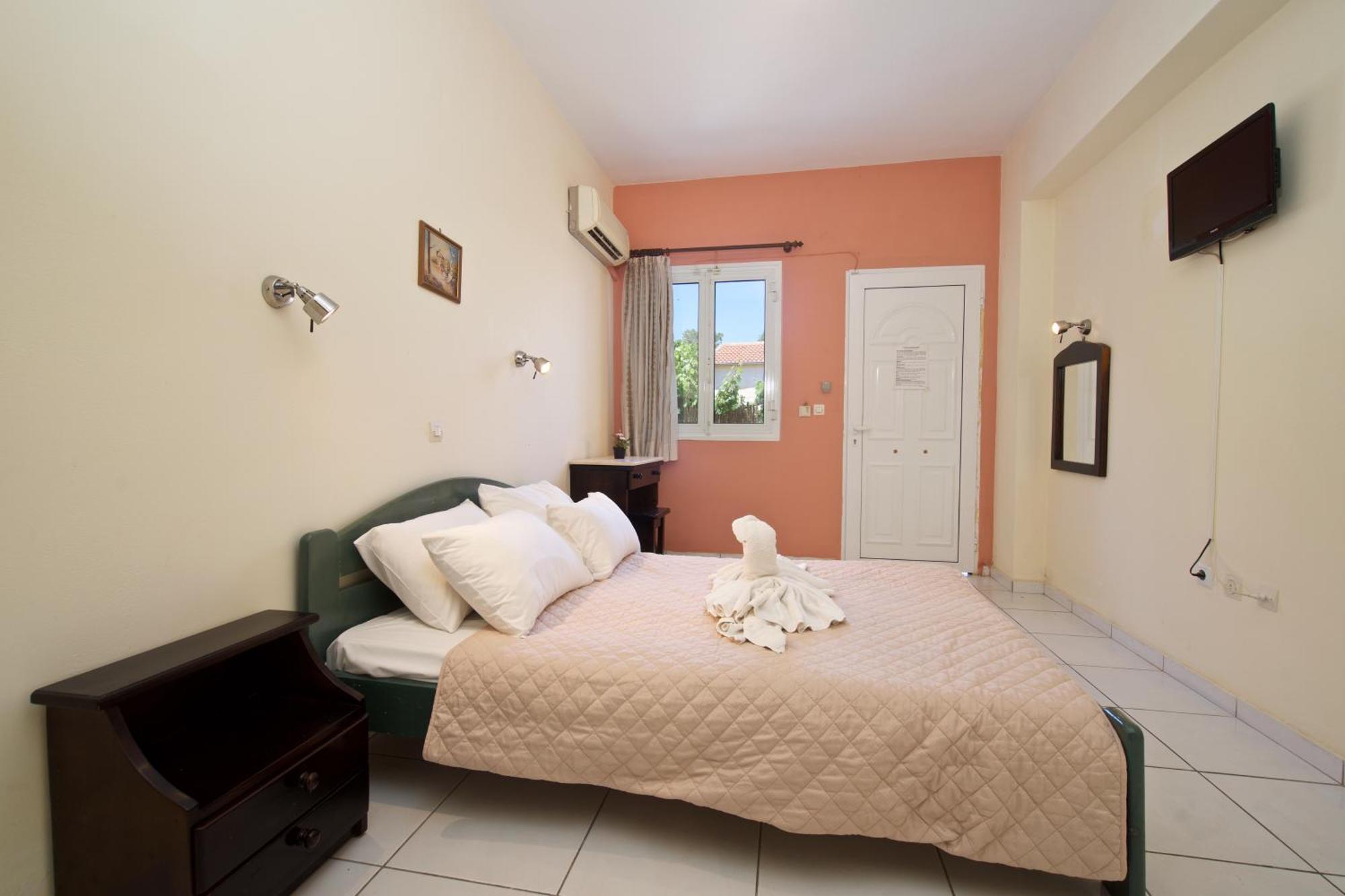 Skala  Theodora Studios & Apartments מראה חיצוני תמונה
