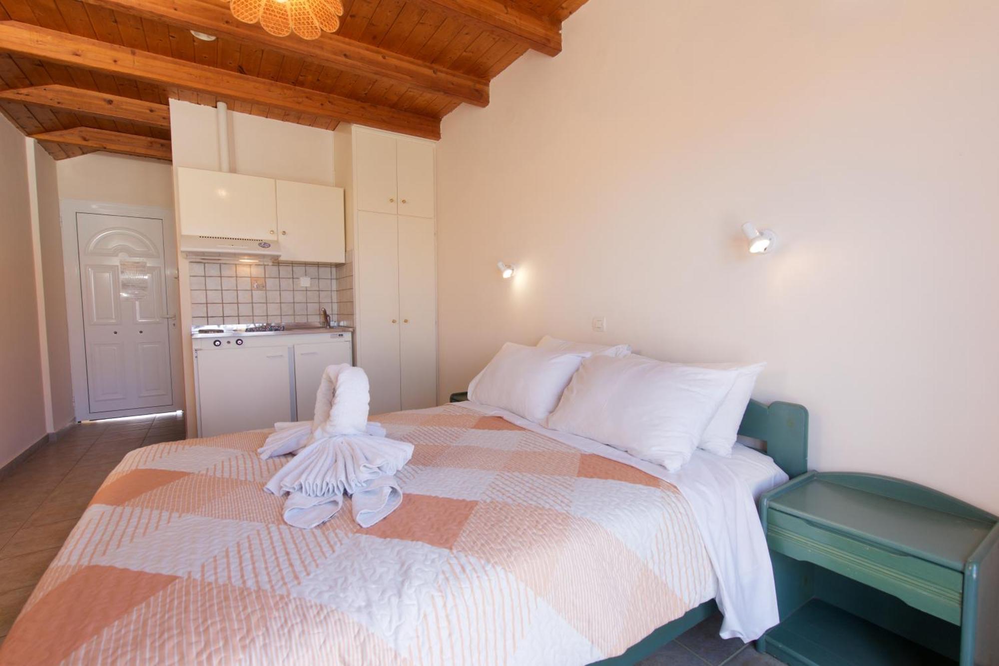 Skala  Theodora Studios & Apartments מראה חיצוני תמונה