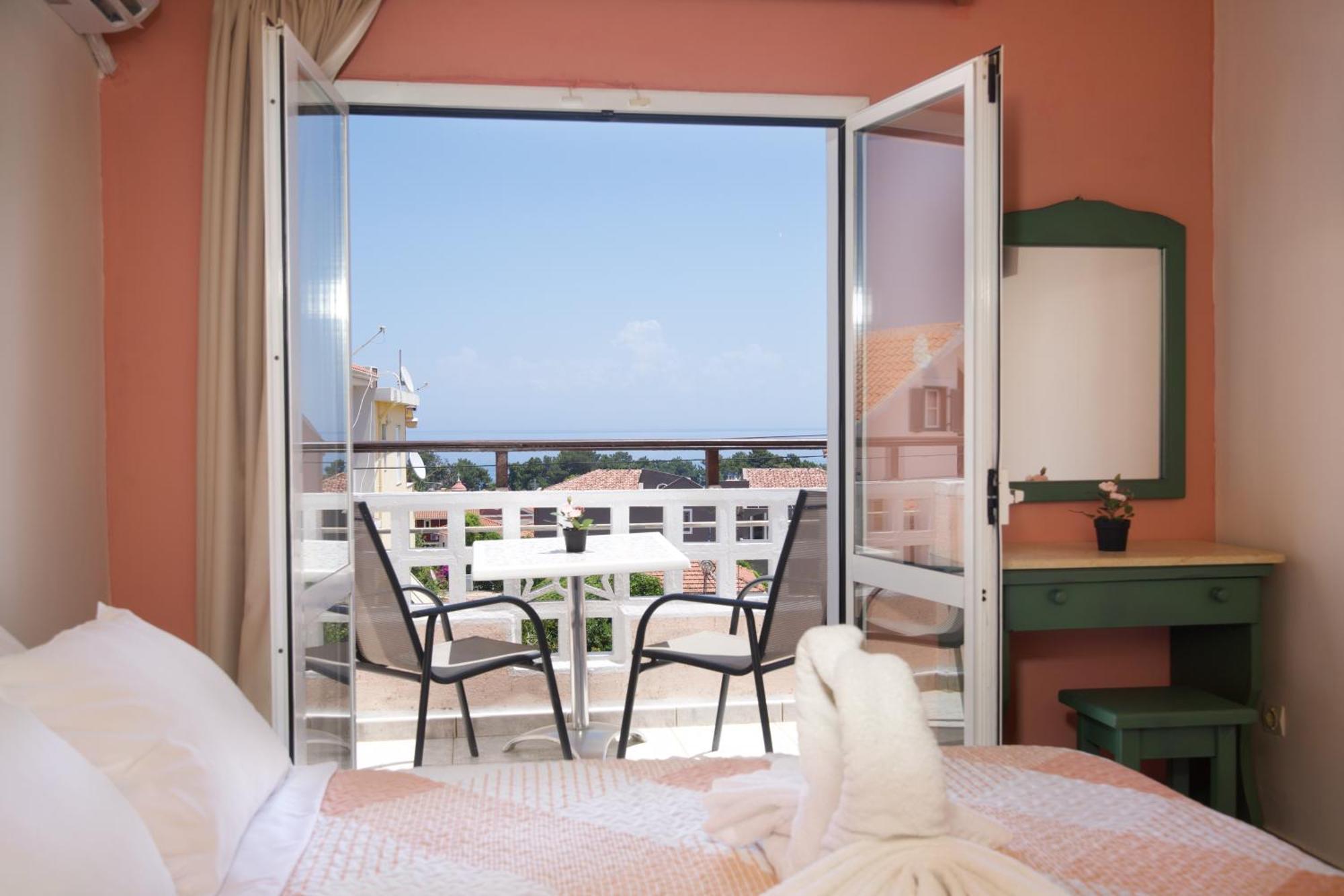 Skala  Theodora Studios & Apartments מראה חיצוני תמונה