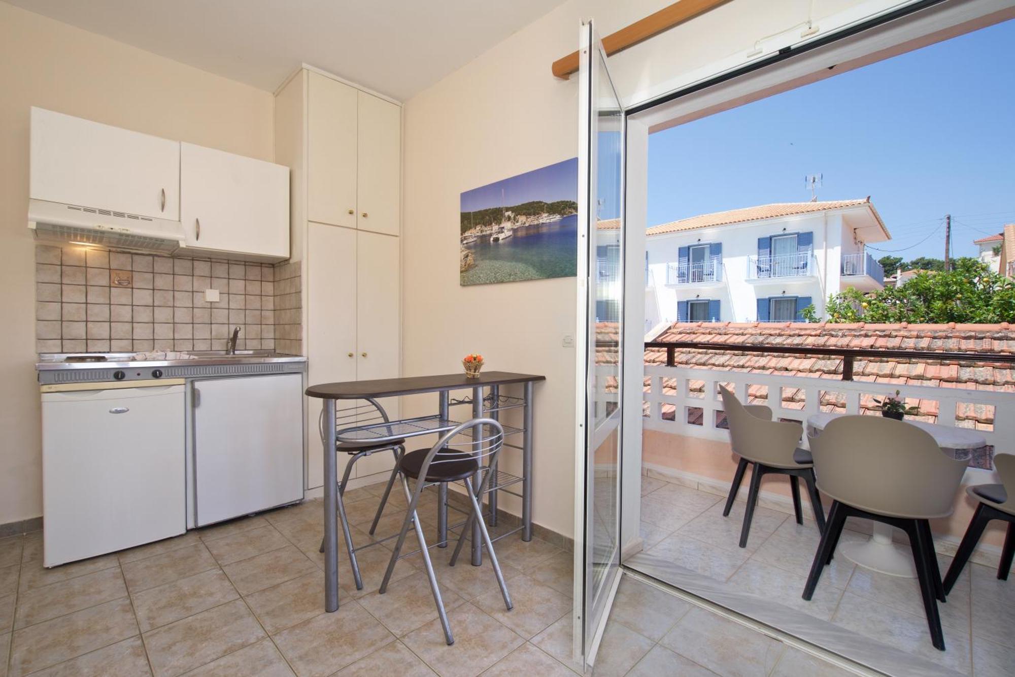 Skala  Theodora Studios & Apartments מראה חיצוני תמונה